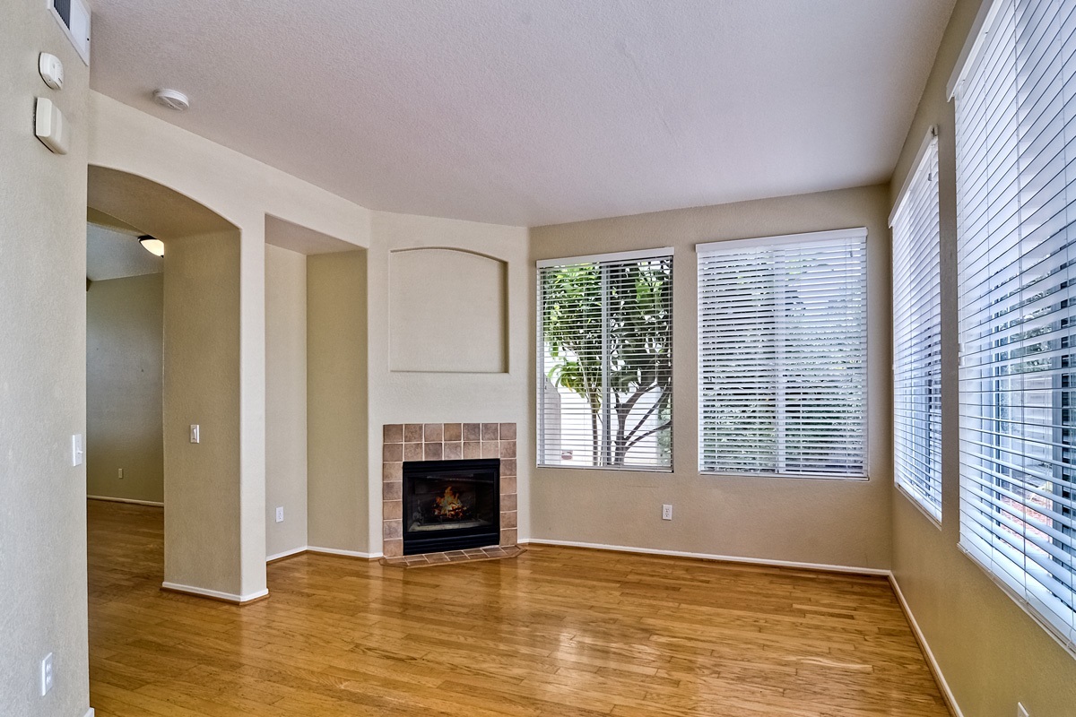 1054 Cottage Way Encinitas, CA 92024 - Photo 8 of 24 Gallery Image 8