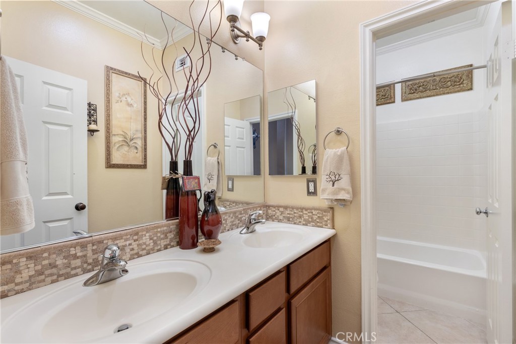 17059 Noble View Circle Riverside, CA 92503 - Photo 27 of 55 Bathroom 2