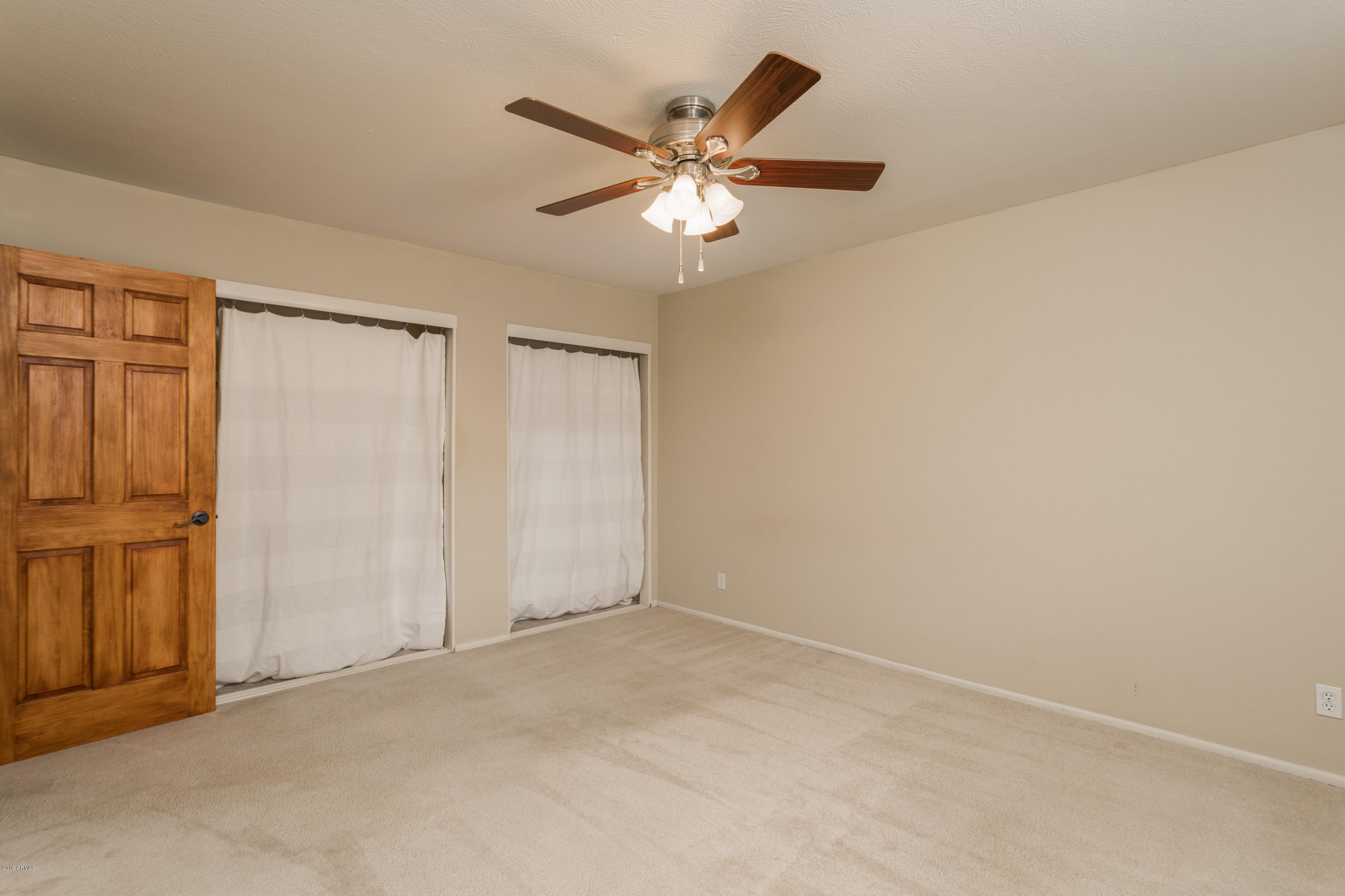 3401 East Mountain View Road Phoenix, AZ 85028 - Photo 15 of 33 AZA_Listing_3401_MountainViewRd_Images-1