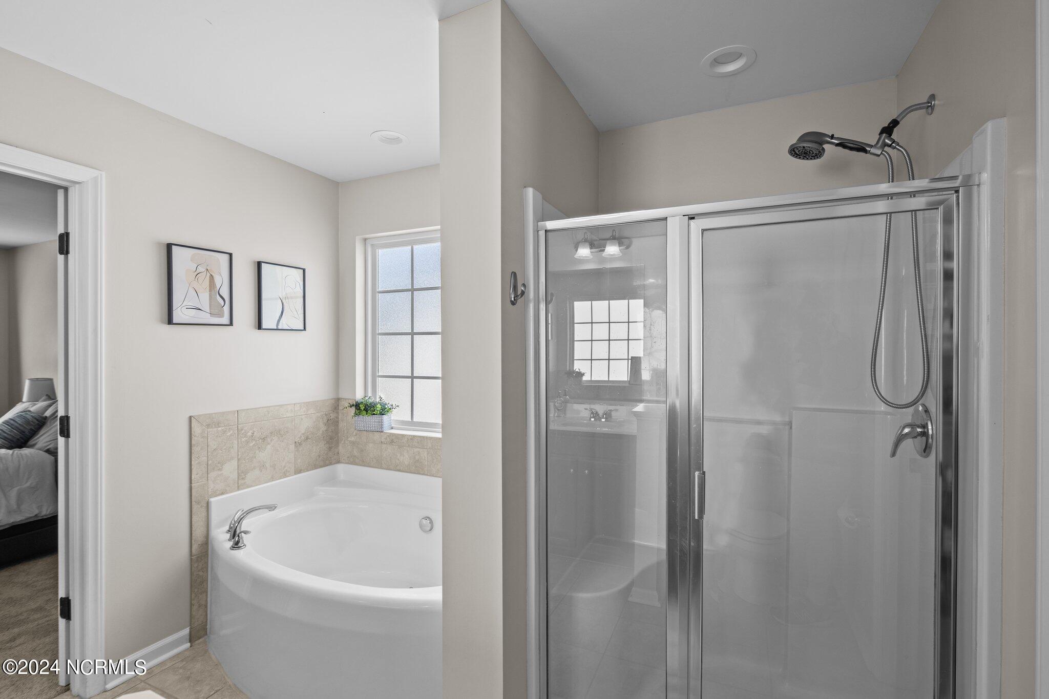 303 Station House Road New Bern, NC 28562 - Photo 17 of 39 primary bathroom