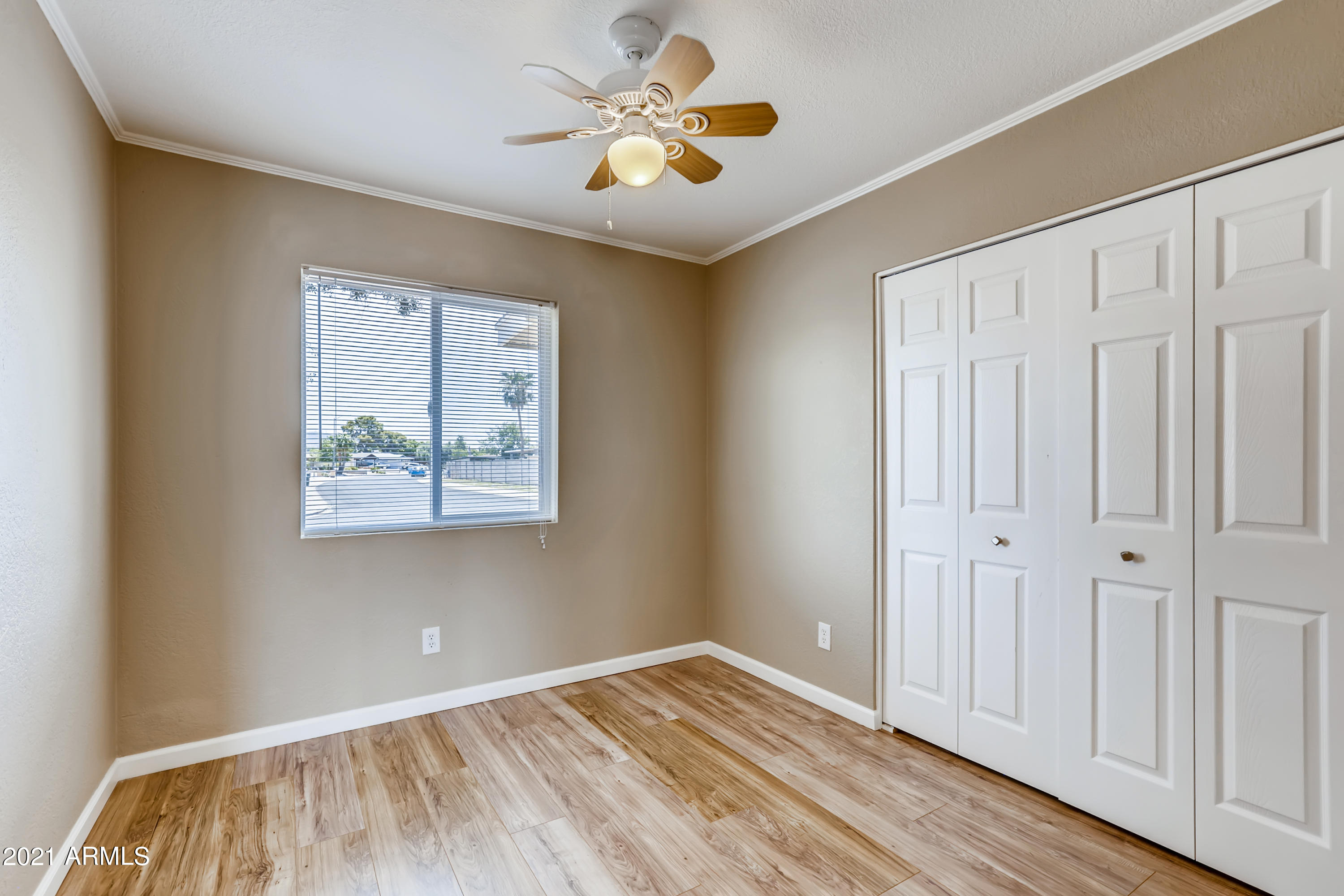 902 West St John Road Phoenix, AZ 85023 - Photo 22 of 32 22-461712537-34 Bedroom