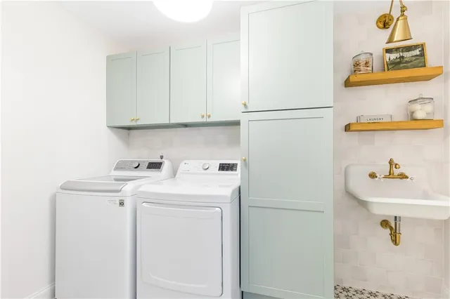 $1,000,000 | 2210 Cascading Creek Court, Cumming, GA 30041