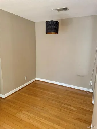 $1,300 | 5330 Pershing Avenue, Unit 304, St. Louis, MO 63112