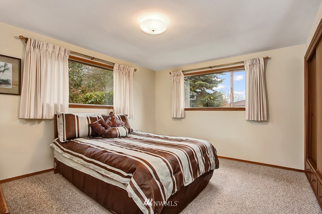 1809 Jones Avenue Northeast Renton, WA 98056 - Photo 8 of 10 Gallery Image 8