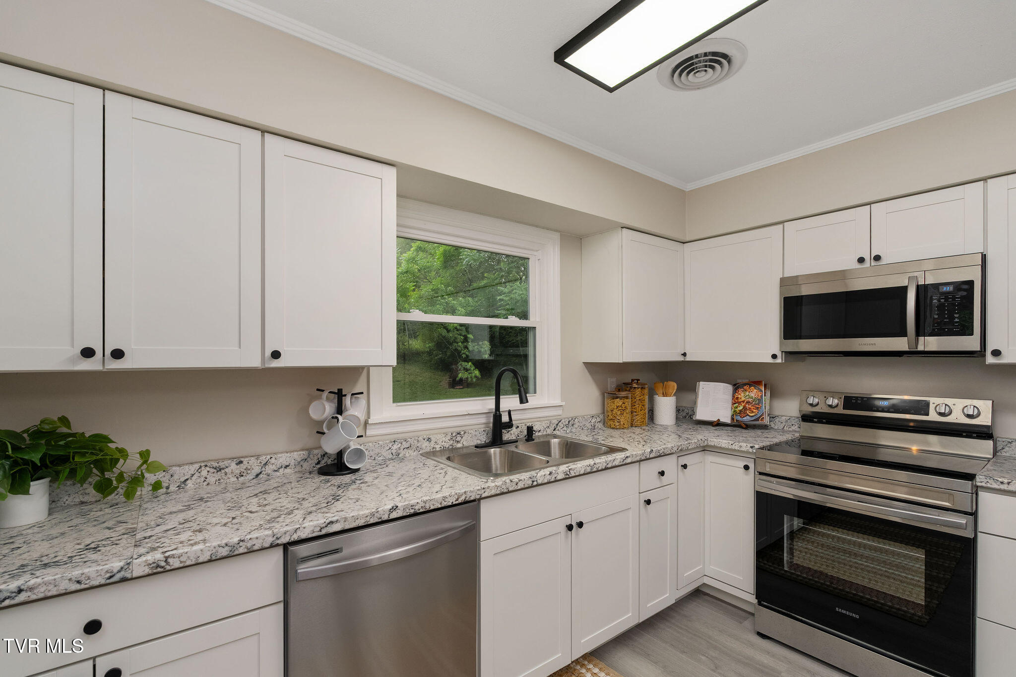 630 Briar Patch Lane Greeneville, TN 37745 - Photo 18 of 50 DSC03980
