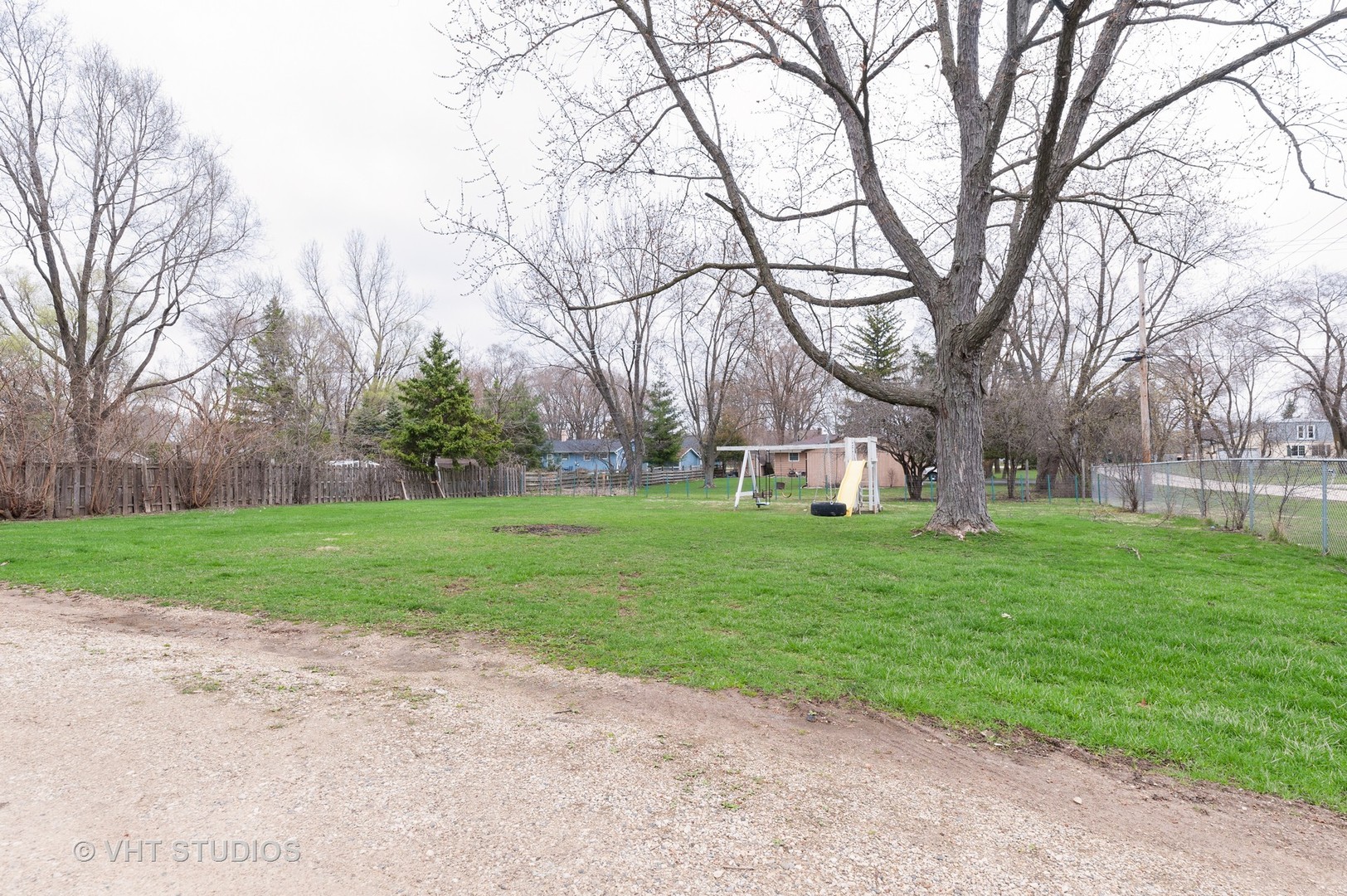 34587 North Wilson Road Ingleside, IL 60041 - Photo 9 of 10 a front view of a house with garden