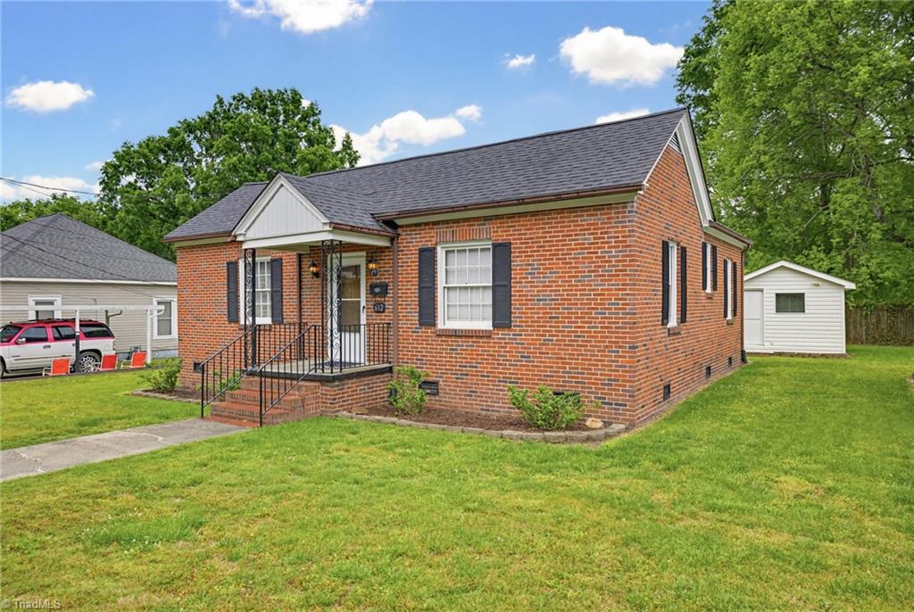 612 Morehead Street Eden, NC 27288 - Photo 3 of 30