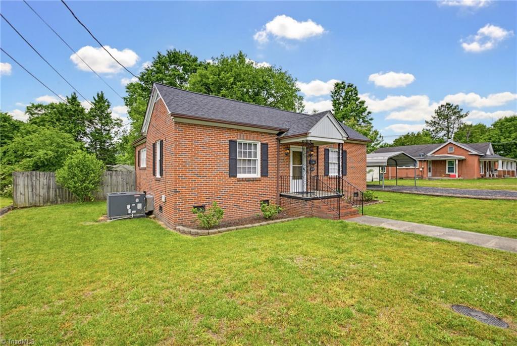 612 Morehead Street Eden, NC 27288 - Photo 5 of 30