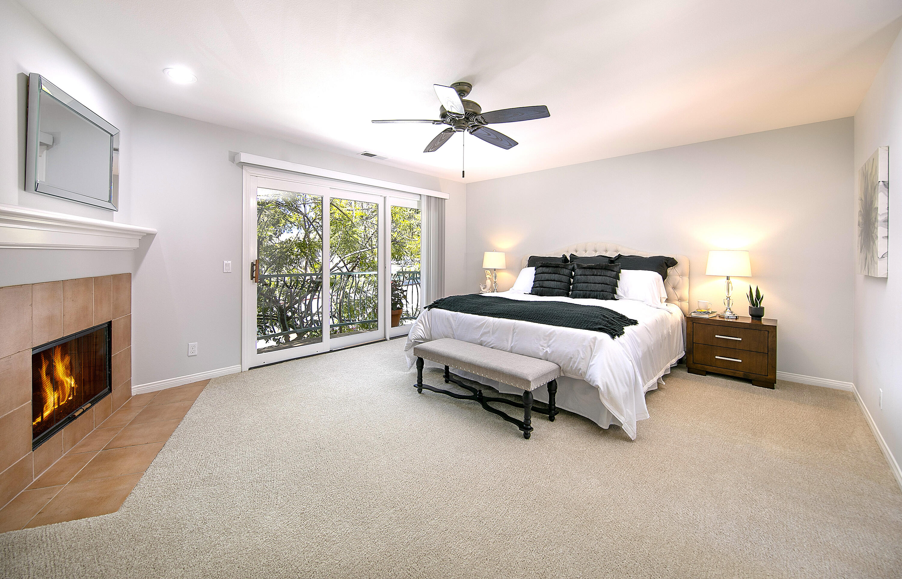 222 Meigs Road, Unit 1 Santa Barbara, CA 93109 - Photo 7 of 15 Large primary bedroom suite