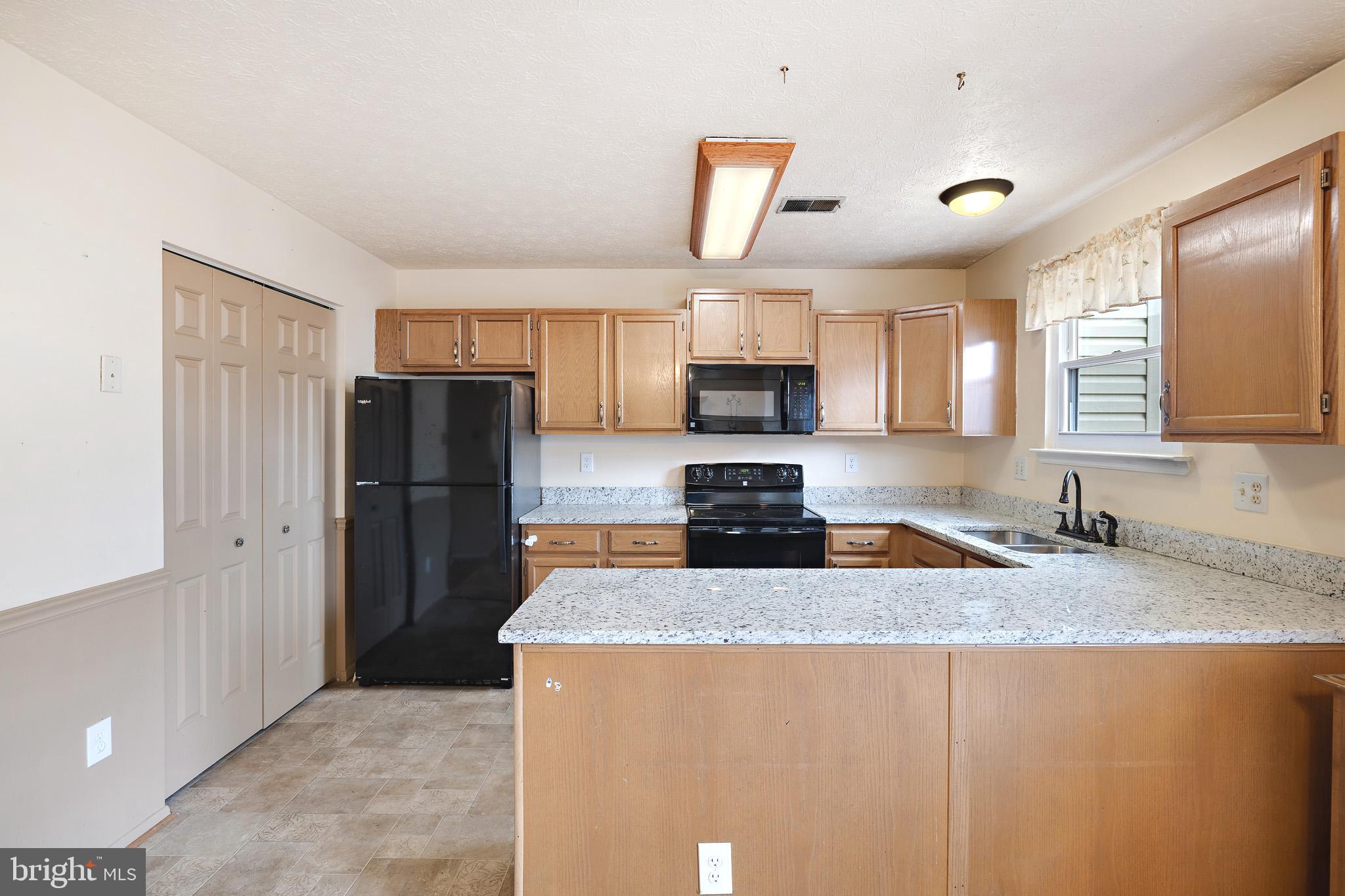 334 Rambling Ridge Court Pasadena, MD 21122 - Photo 5 of 34