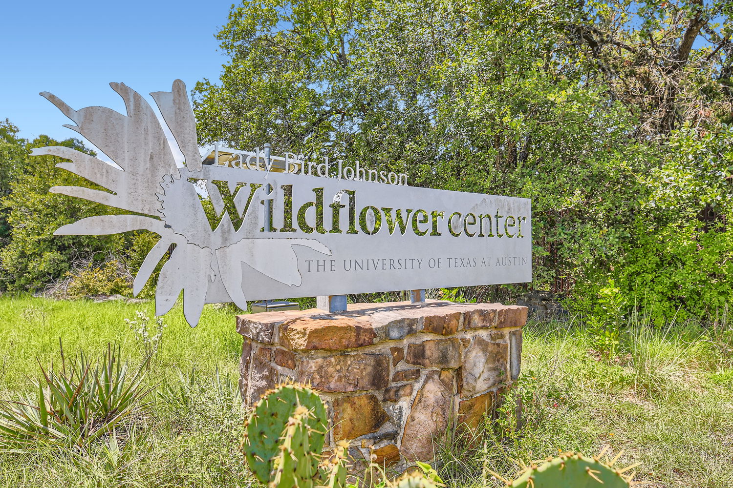 9504 Prescott Drive Austin, TX 78749 - Photo 29 of 33 Nearby Wildflower Center with Austin's only veloway next door!