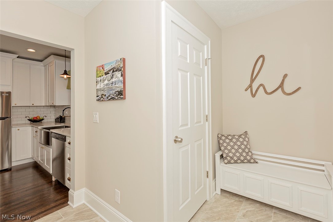 1360 Dill Road Cleveland, OH 44121 - Photo 19 of 31