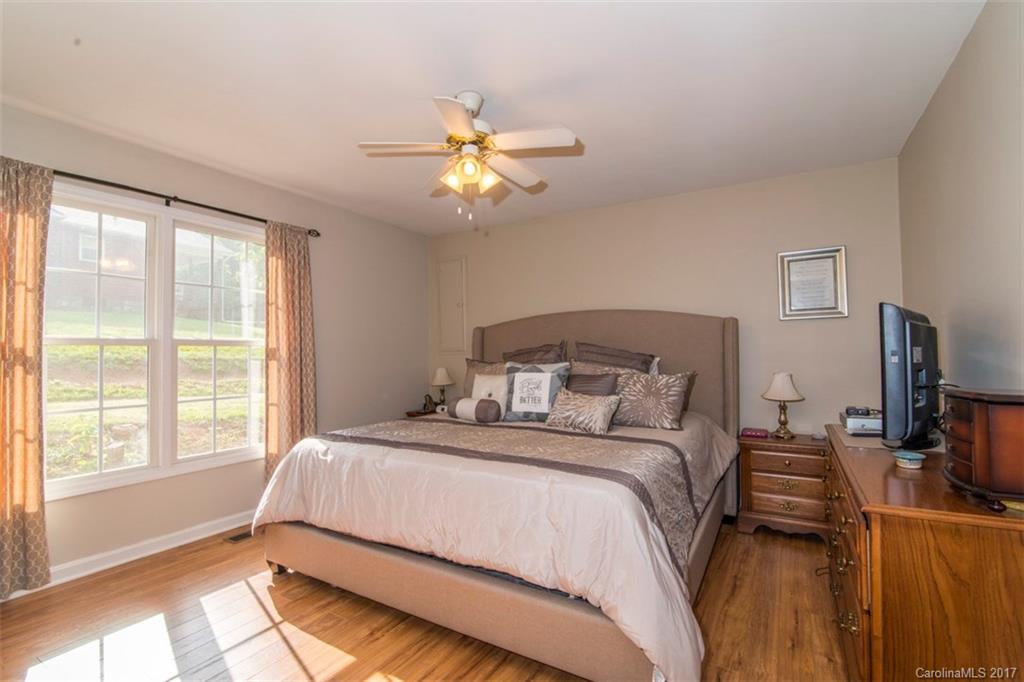 15 Running Deer Road Candler, NC 28715 - Photo 19 of 22 Gallery Image 19