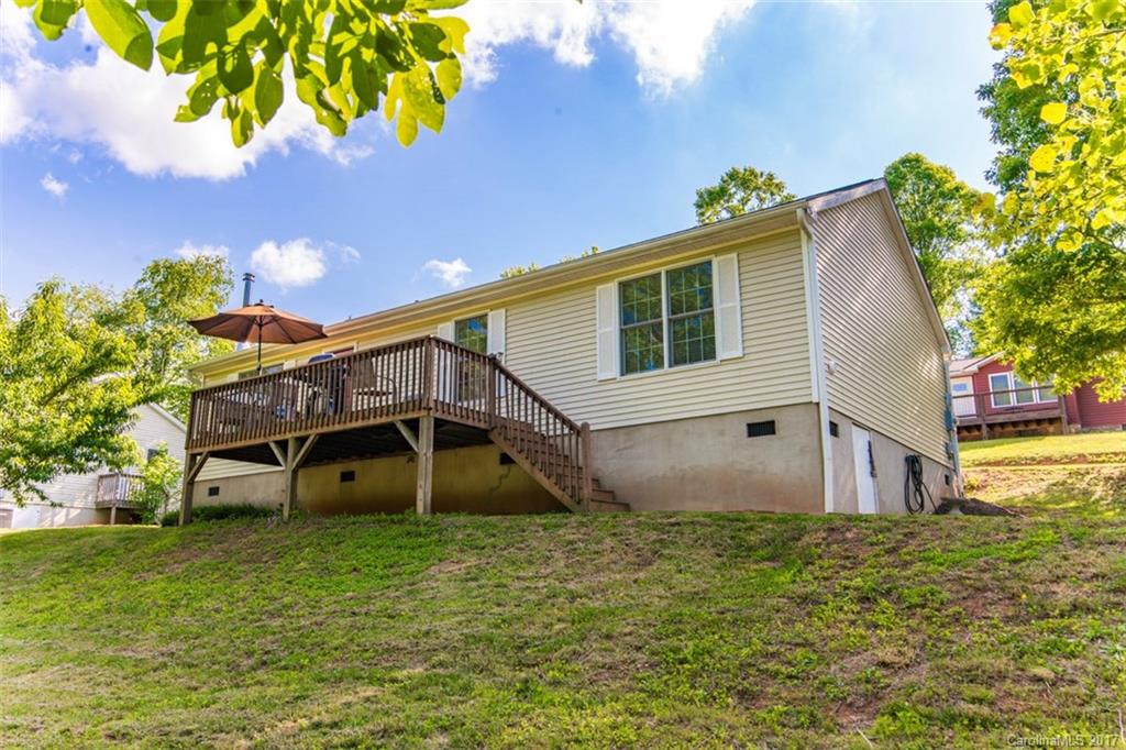 15 Running Deer Road Candler, NC 28715 - Photo 3 of 22 Gallery Image 3