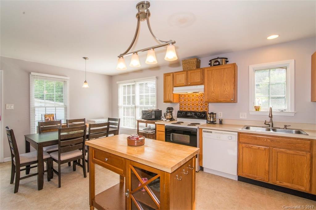 15 Running Deer Road Candler, NC 28715 - Photo 9 of 22 Gallery Image 9