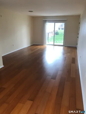 $1,400 | 270 Richard Street, Unit 4, Newington, CT 06111