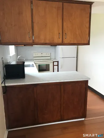 $1,400 | 270 Richard Street, Unit 4, Newington, CT 06111