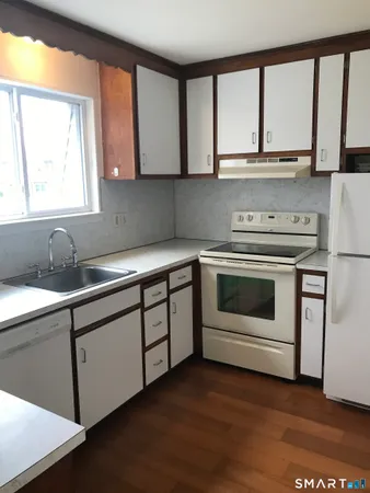 $1,400 | 270 Richard Street, Unit 4, Newington, CT 06111