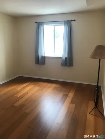 $1,400 | 270 Richard Street, Unit 4, Newington, CT 06111