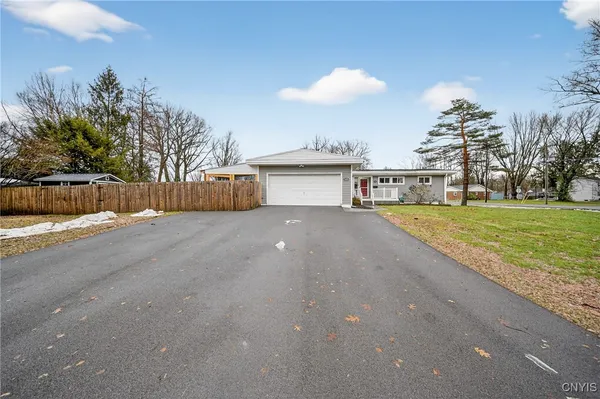 $306,000 | 7628 Joseph Drive, Clay, NY 13212