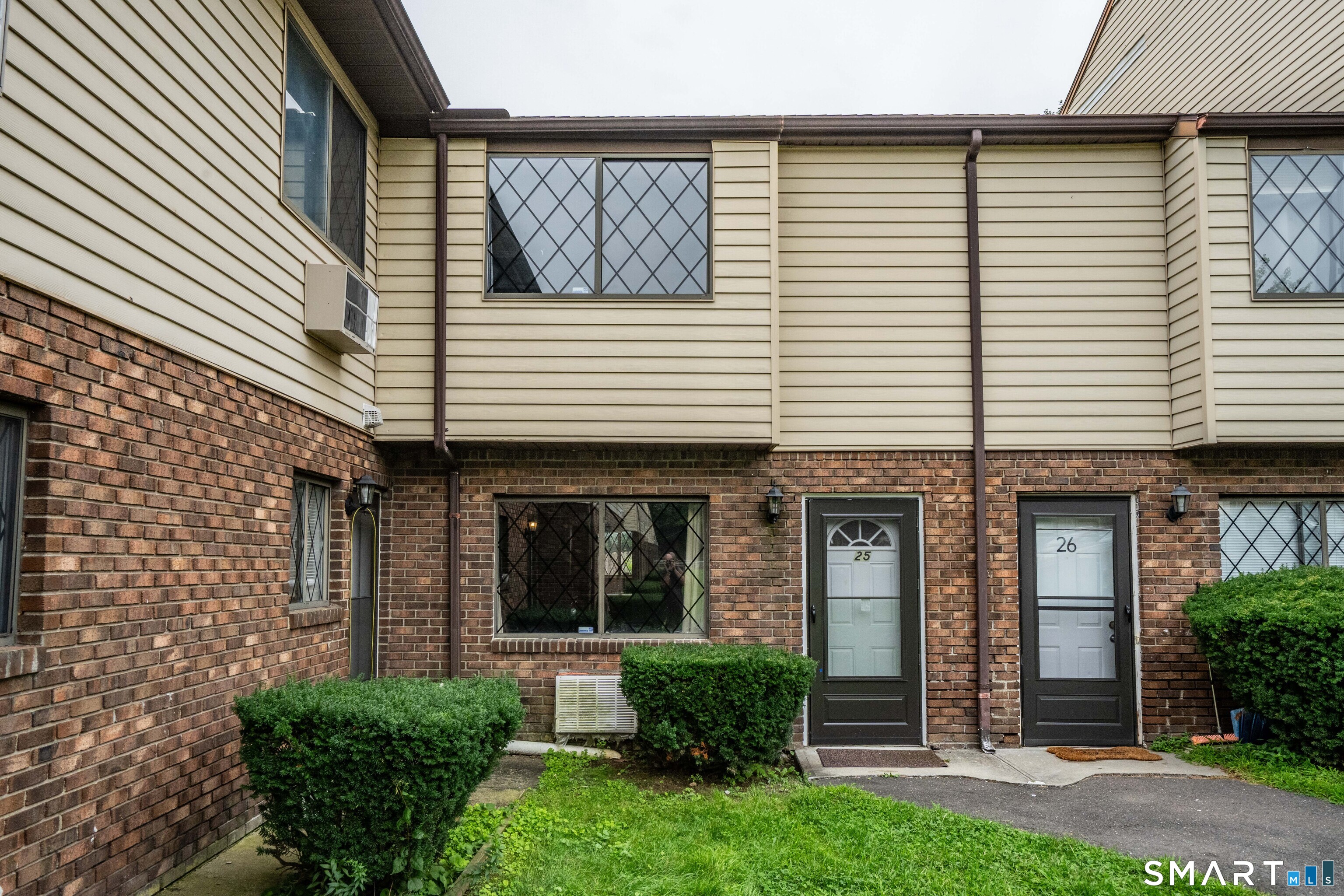 2 Craftwood Road, Unit 25 Waterbury, CT 06704 - Photo 3 of 20 Gallery Image 3