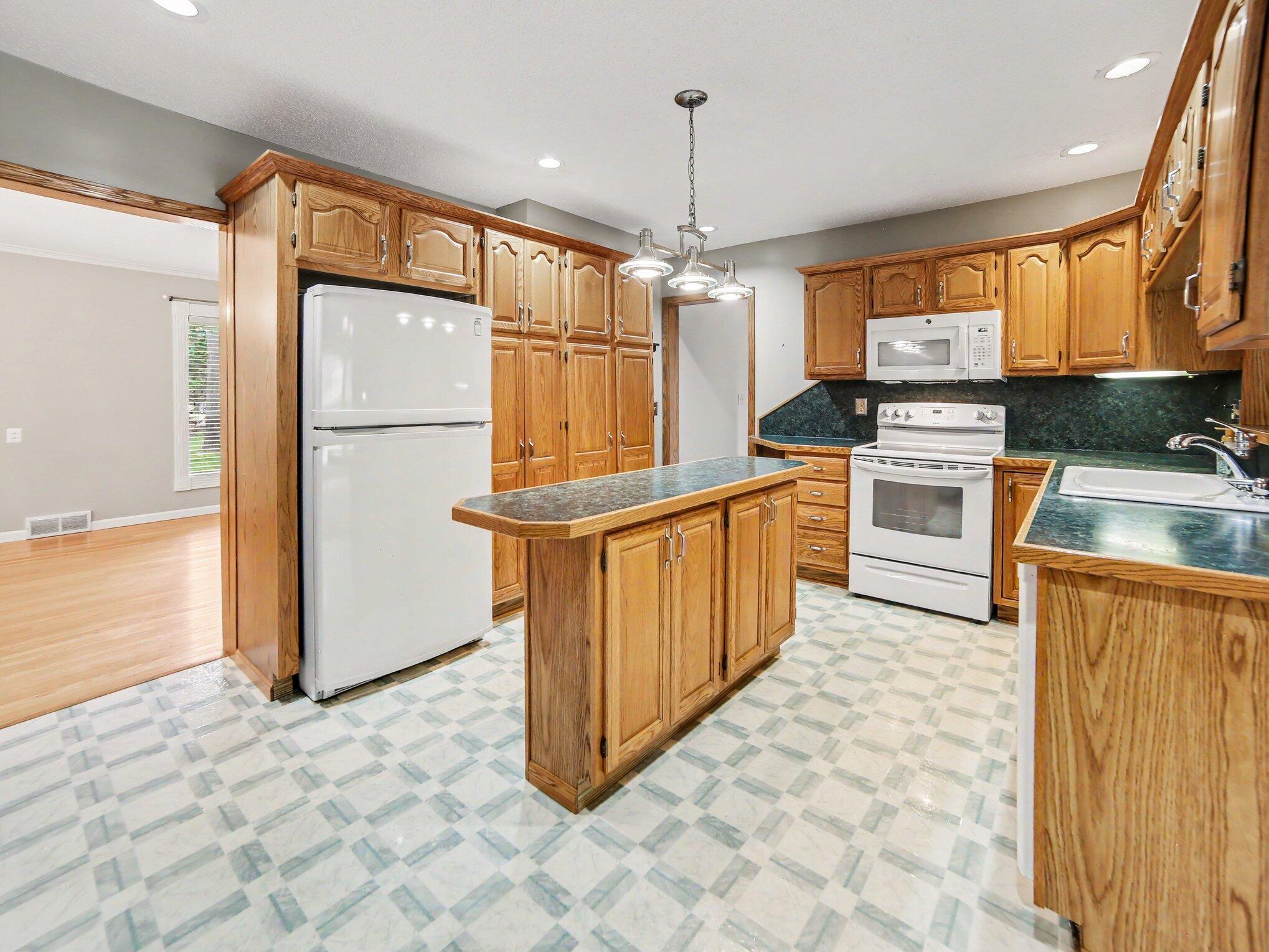 204 North Fruitport Road Spring Lake, MI 49456 - Photo 5 of 37 Kitchen