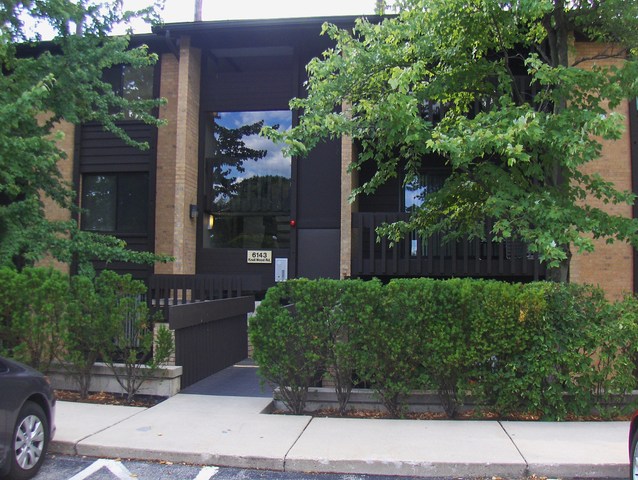 6143 Knoll Wood Road, Unit 106 Willowbrook, IL 60527 - Photo 1 of 18