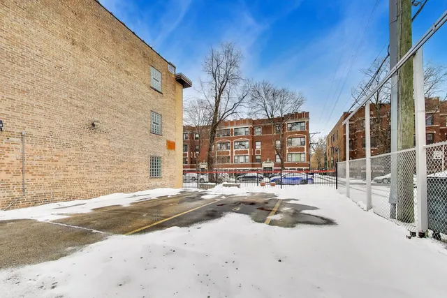 $170,000 | 6828 North Greenview Avenue, Unit 1N, Chicago, IL 60626