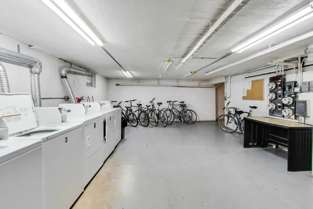 $170,000 | 6828 North Greenview Avenue, Unit 1N, Chicago, IL 60626