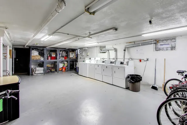 $170,000 | 6828 North Greenview Avenue, Unit 1N, Chicago, IL 60626