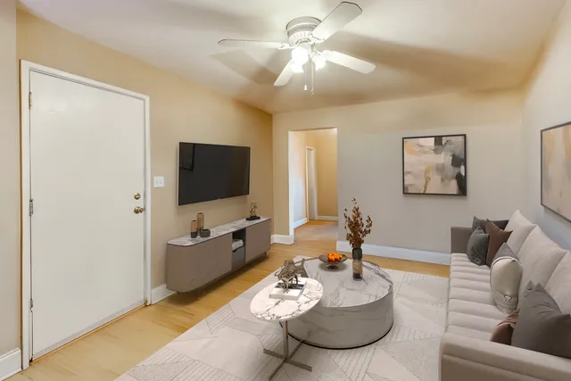 $170,000 | 6828 North Greenview Avenue, Unit 1N, Chicago, IL 60626