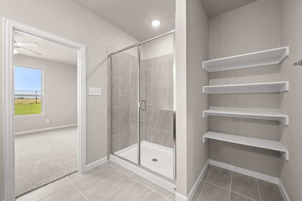 625 Godley Ranch Godley, TX 76044 - Photo 16 of 38 625 Godley Ranch- Primary Suite-5