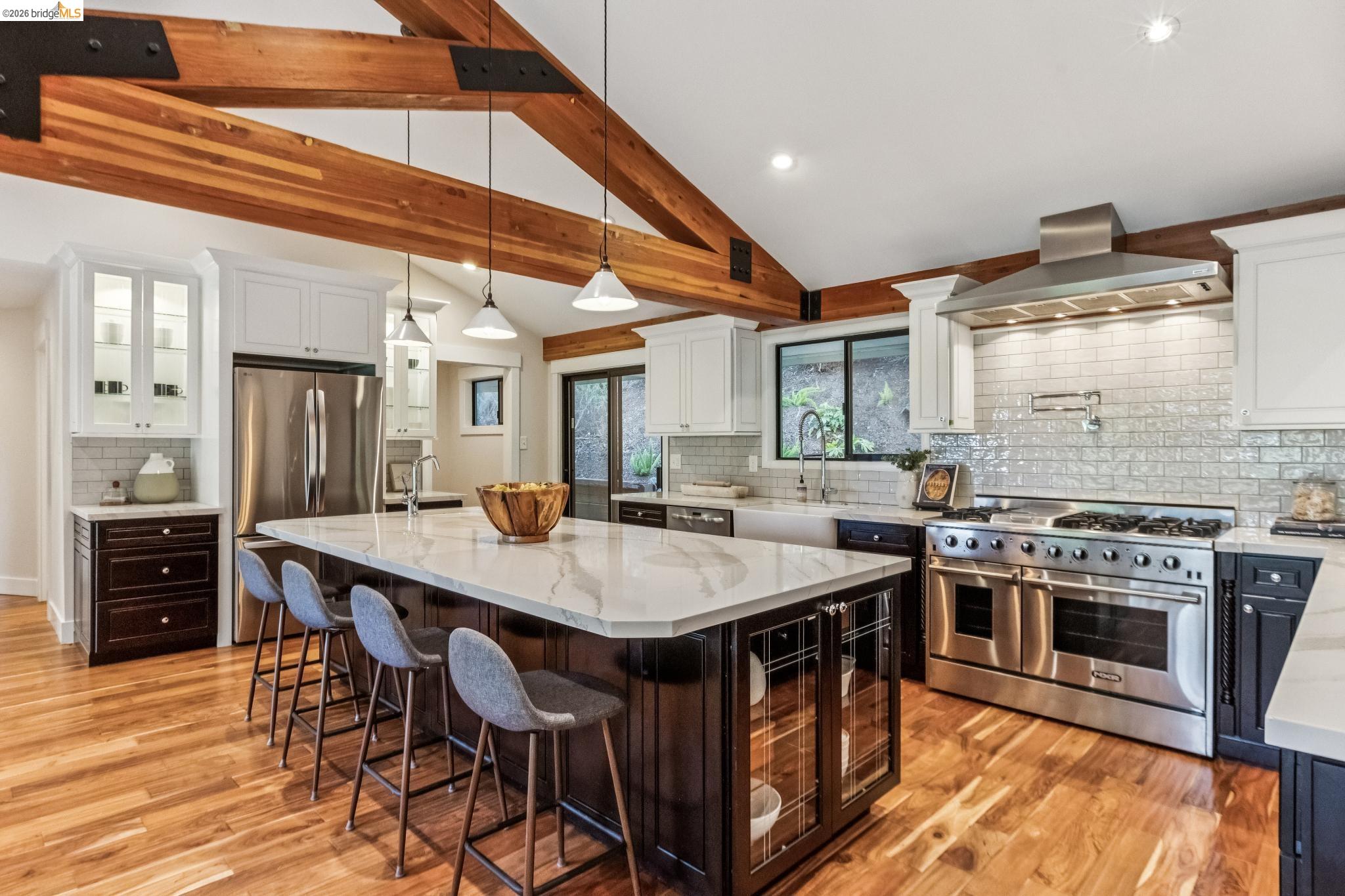 6742 Pinehaven Road Oakland, CA 94611 - Photo 13 of 50