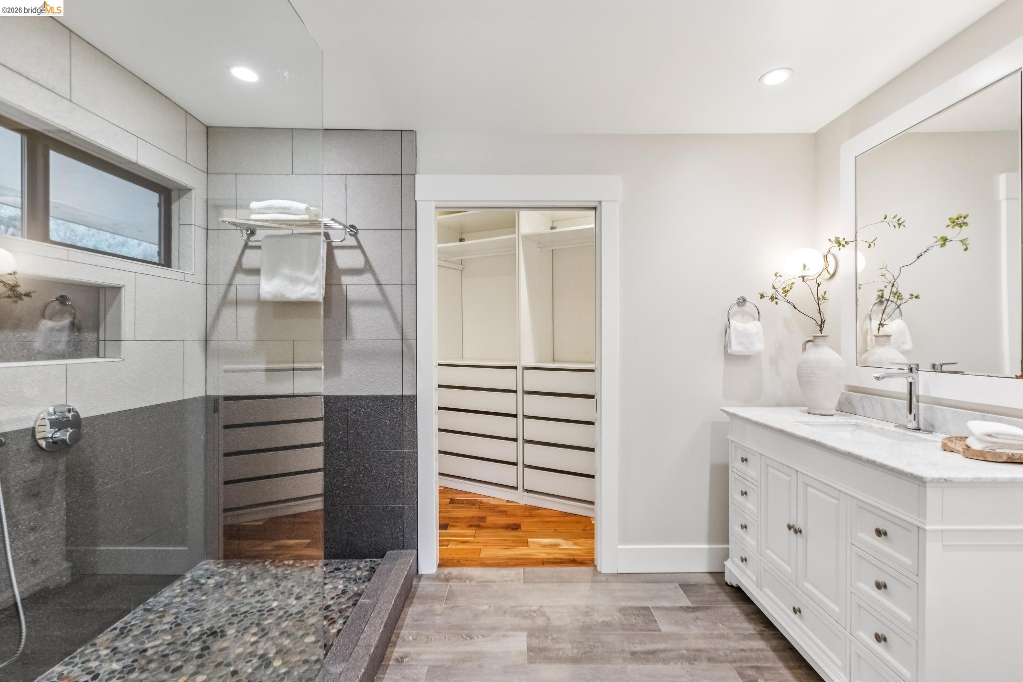 6742 Pinehaven Road Oakland, CA 94611 - Photo 20 of 50