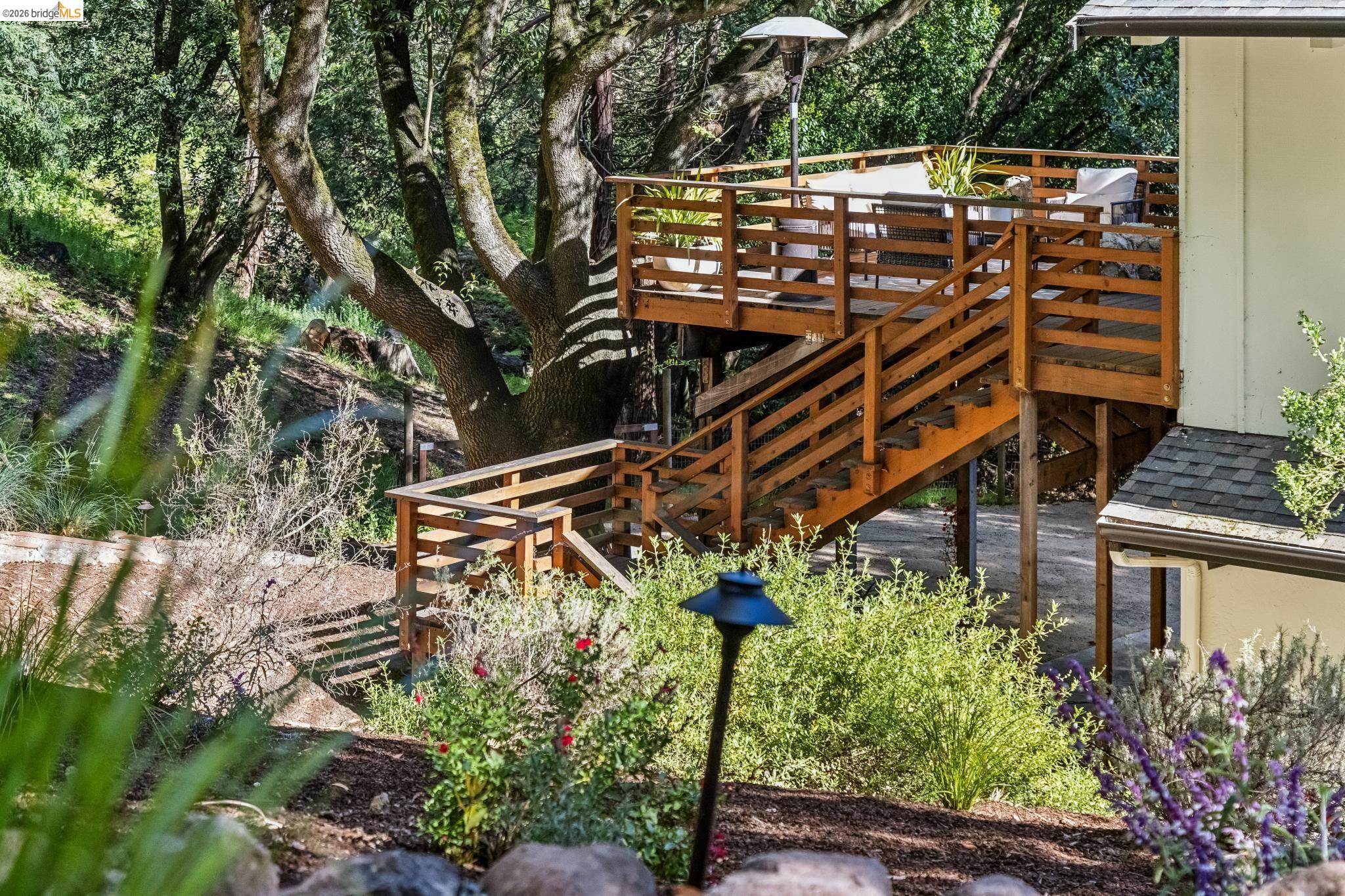 6742 Pinehaven Road Oakland, CA 94611 - Photo 41 of 50