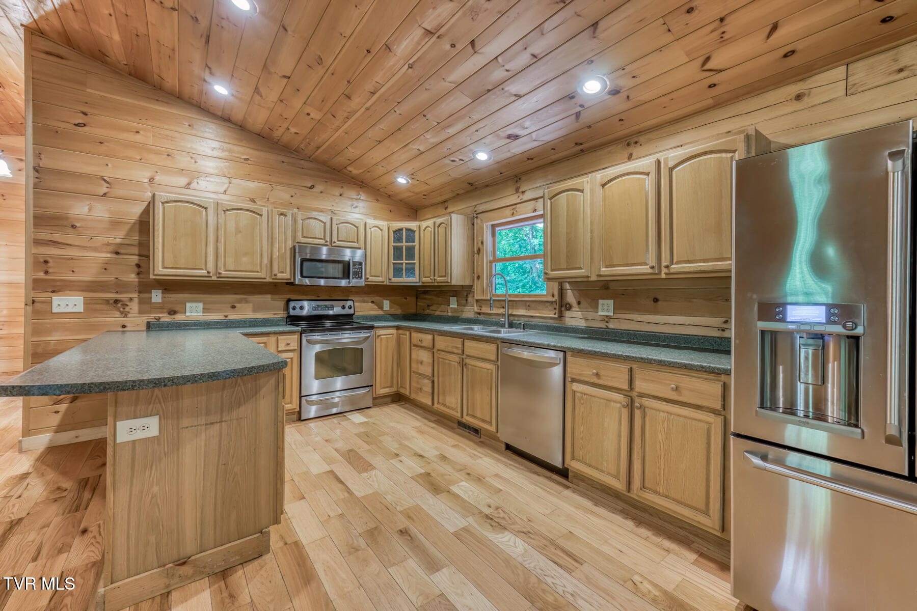 265 Minton Hollow Road Elizabethton, TN 37643 - Photo 12 of 52 265 Minton Hollow Rd-20