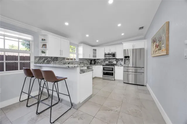 $4,500 | 4055 Southwest 7th Street, Miami, FL 33134