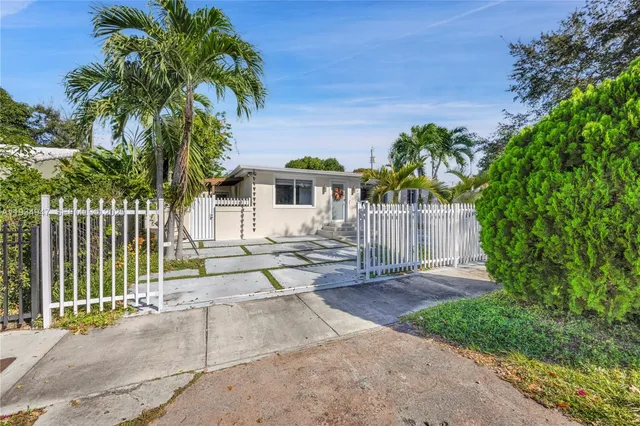 $4,500 | 4055 Southwest 7th Street, Miami, FL 33134