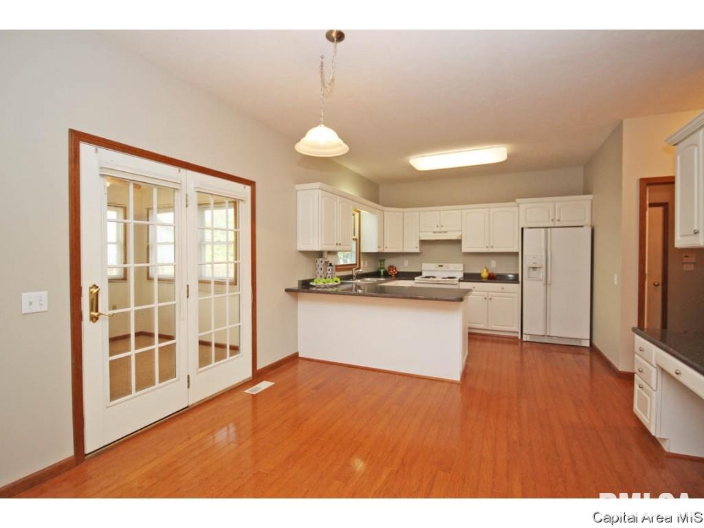 2000 Redlands Drive Springfield, IL 62711 - Photo 12 of 35 Gallery Image 12