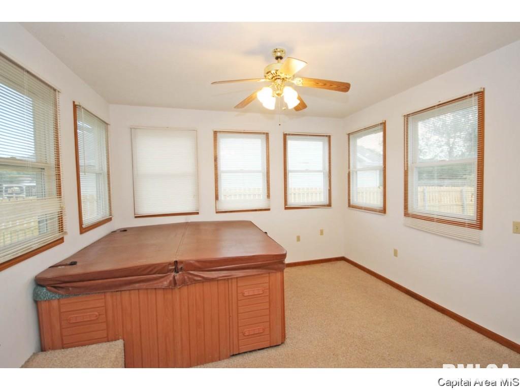 2000 Redlands Drive Springfield, IL 62711 - Photo 17 of 35 Gallery Image 17
