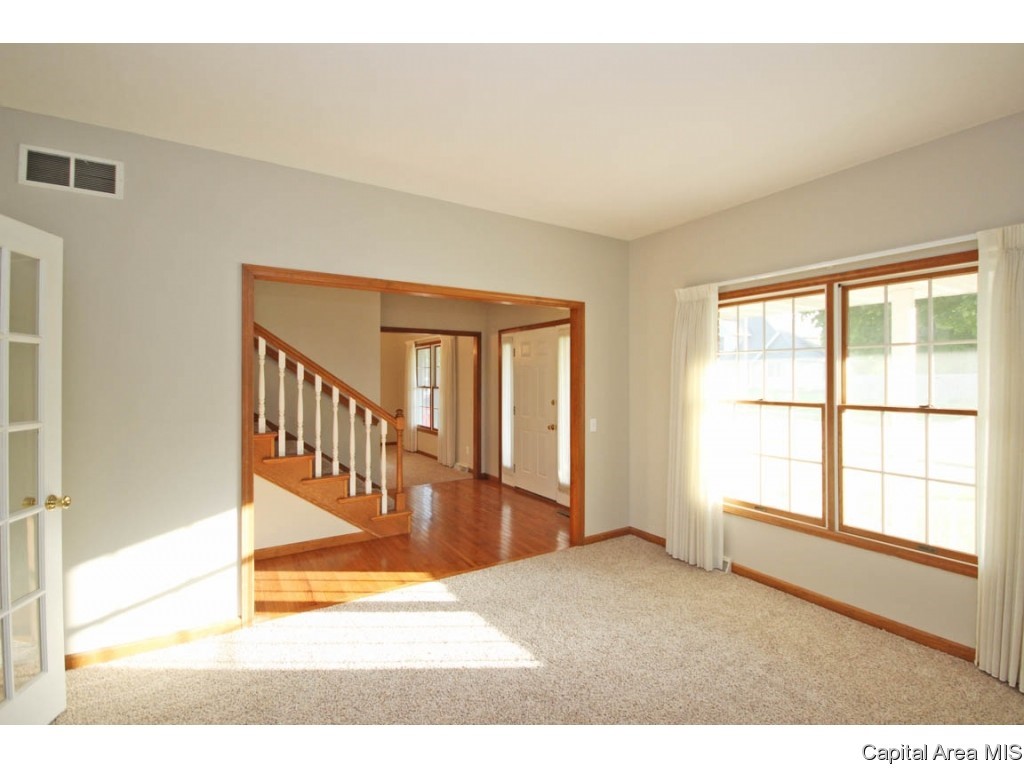 2000 Redlands Drive Springfield, IL 62711 - Photo 34 of 35 Gallery Image 34