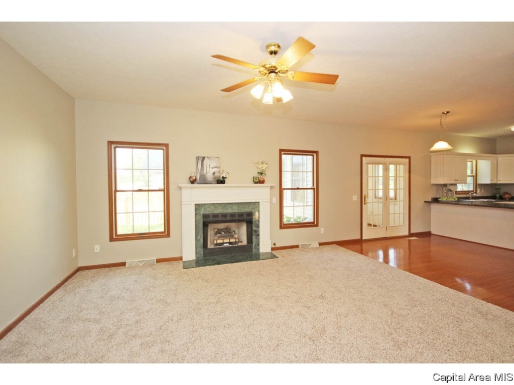 2000 Redlands Drive Springfield, IL 62711 - Photo 5 of 35 Gallery Image 5