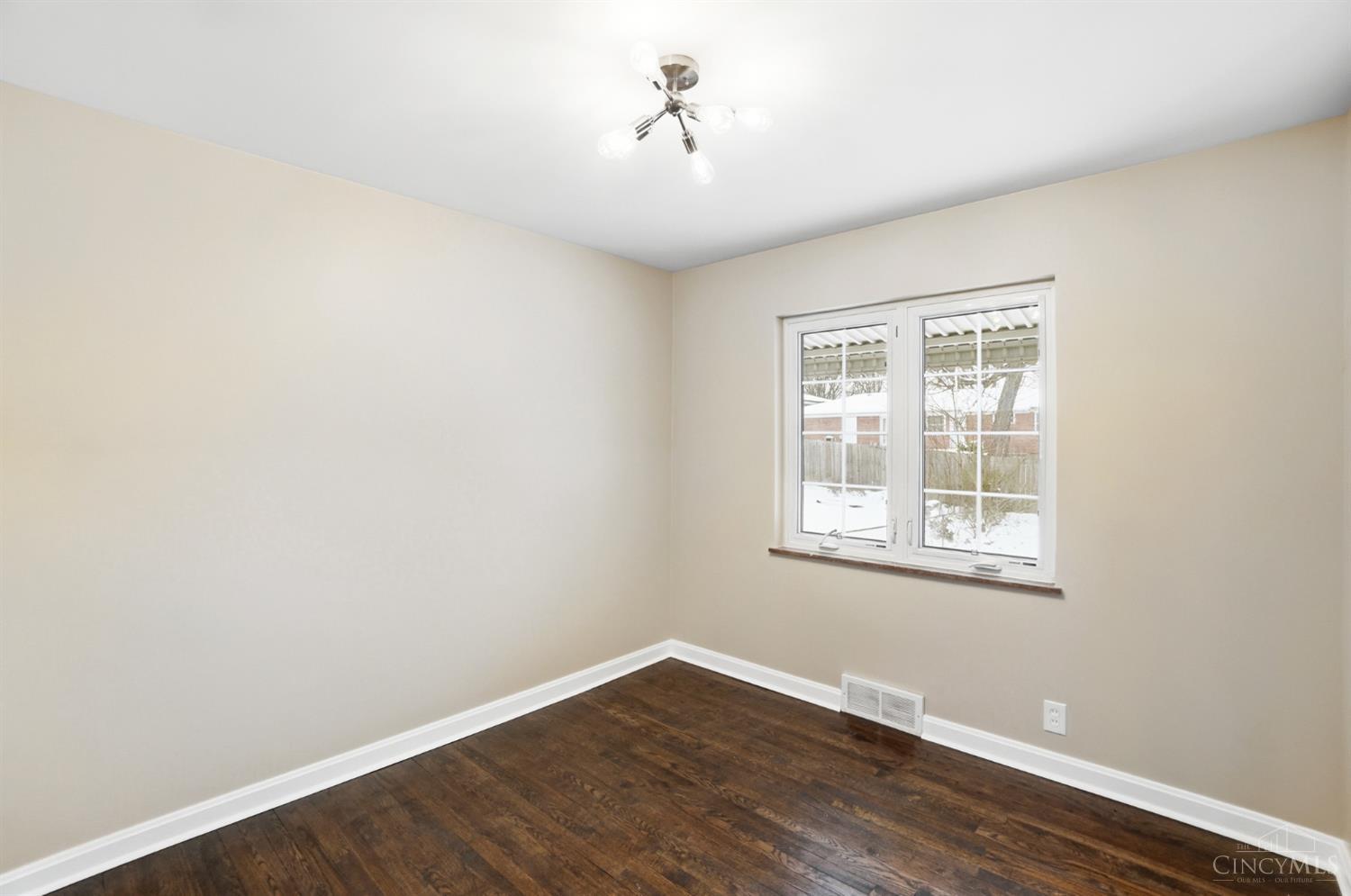 5641 Samver Road Cincinnati, OH 45239 - Photo 14 of 70 Gallery Image 14