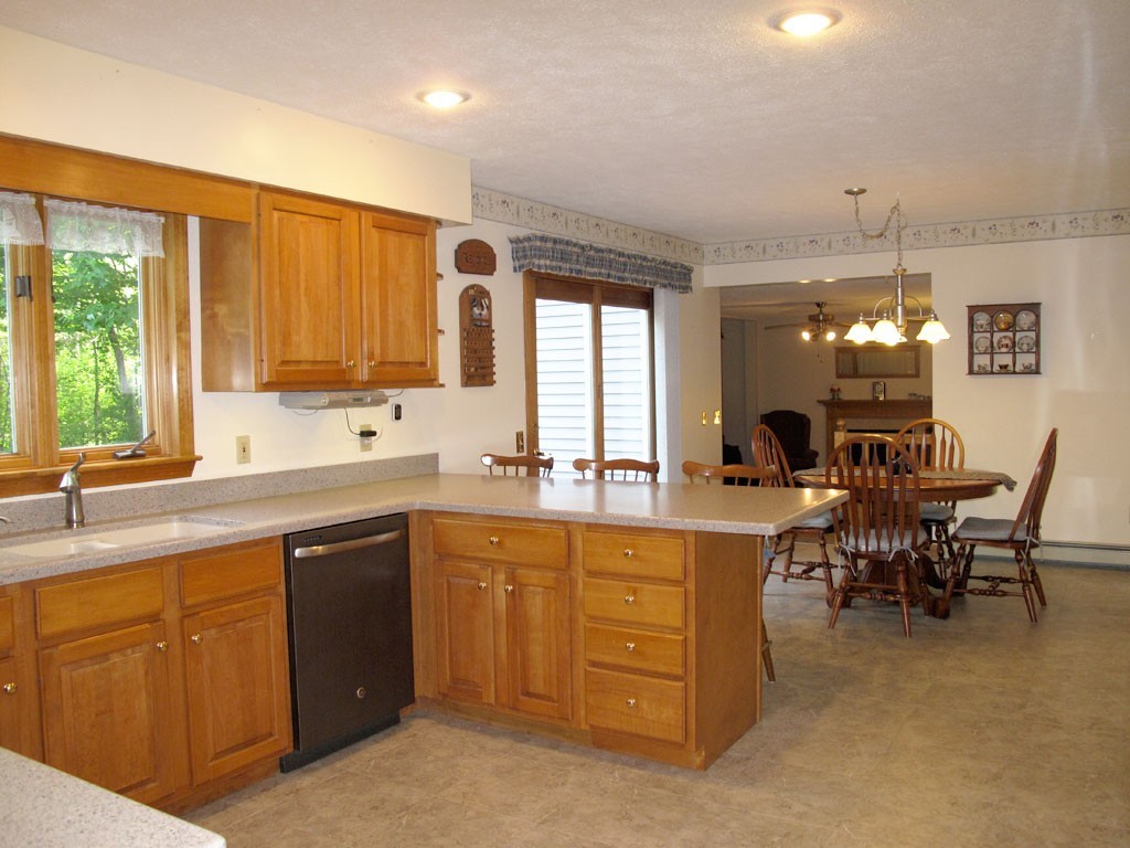 17 Chelsea Road Essex, VT 05452 - Photo 3 of 21 Gallery Image 3