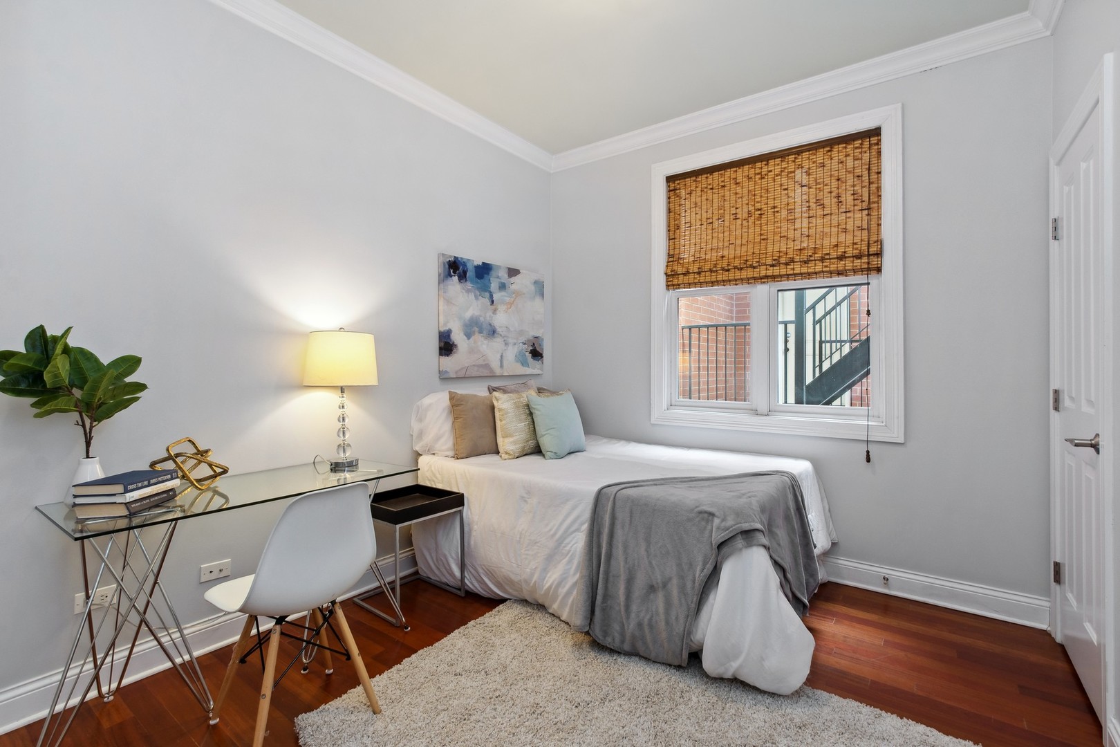 1053 West Cornelia Avenue, Unit 2 Chicago, IL 60657 - Photo 12 of 17