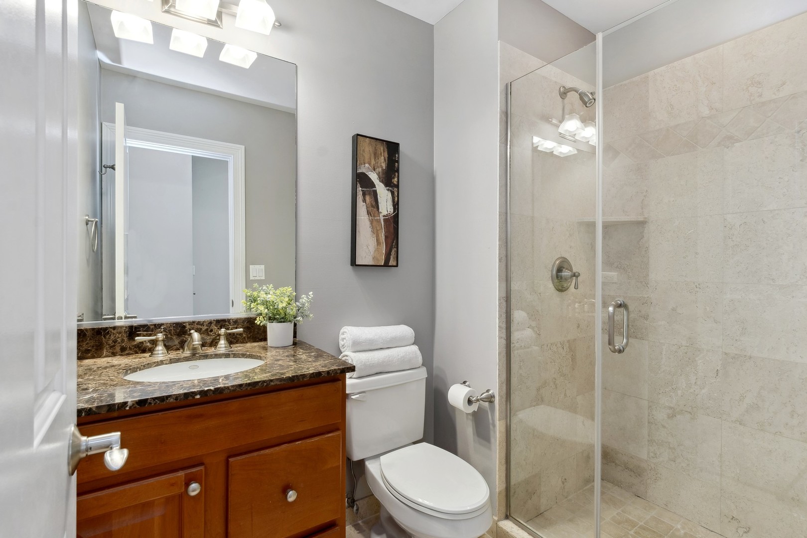 1053 West Cornelia Avenue, Unit 2 Chicago, IL 60657 - Photo 13 of 17