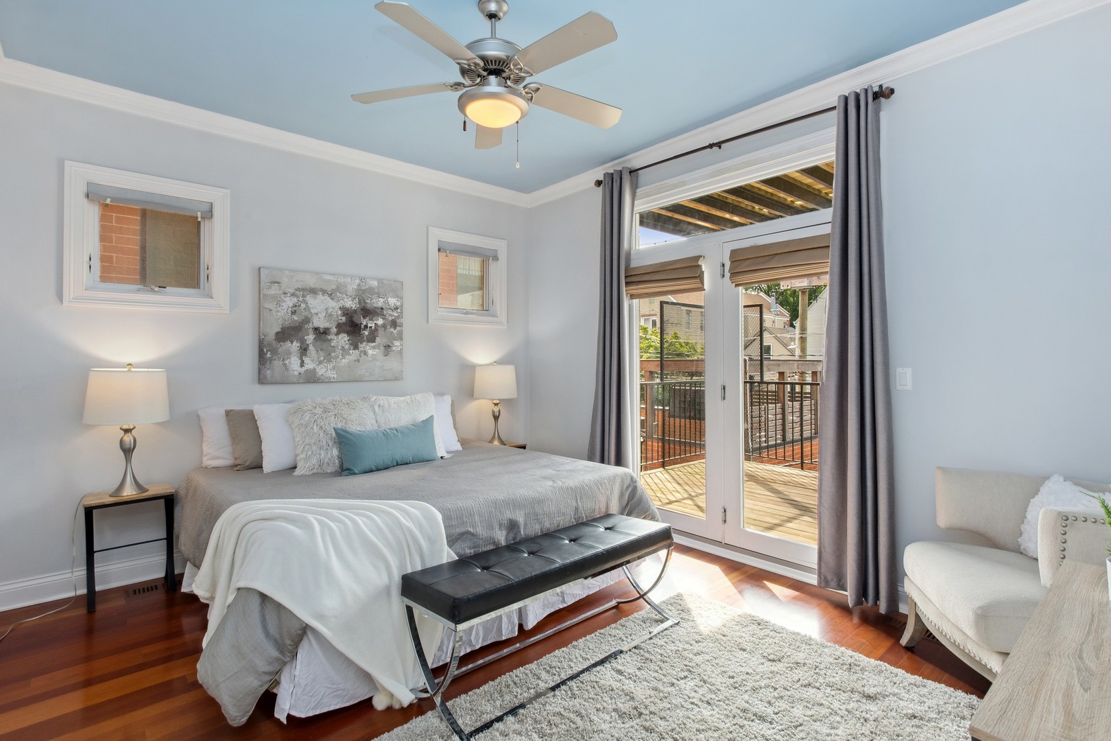 1053 West Cornelia Avenue, Unit 2 Chicago, IL 60657 - Photo 8 of 17