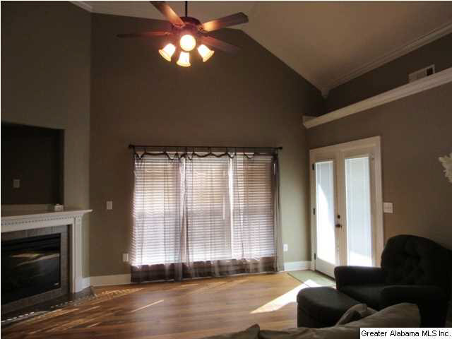 98 Spring Lake Boulevard Clanton, AL 35045 - Photo 3 of 32