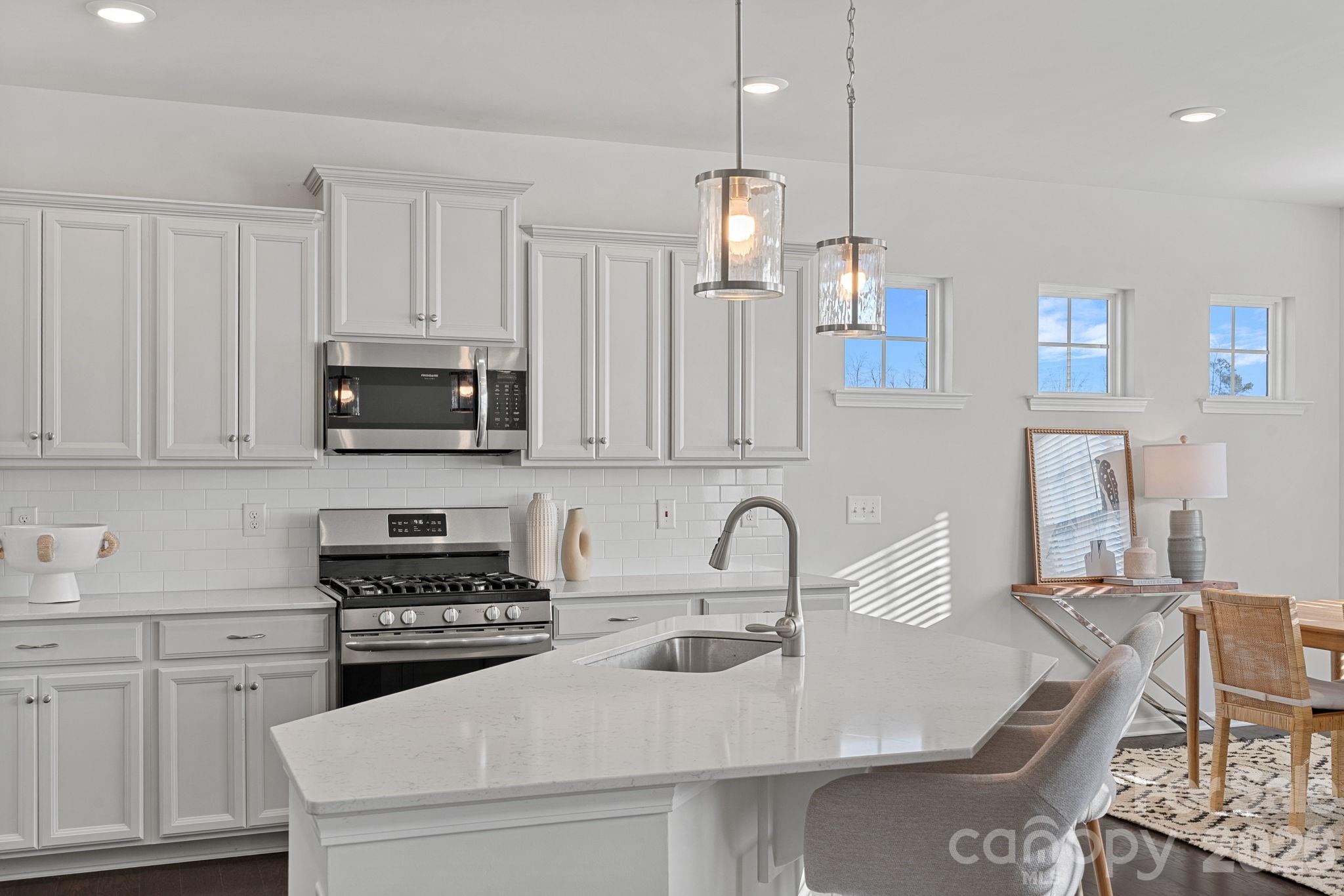 17519 Snug Harbor Road Charlotte, NC 28278 - Photo 5 of 41