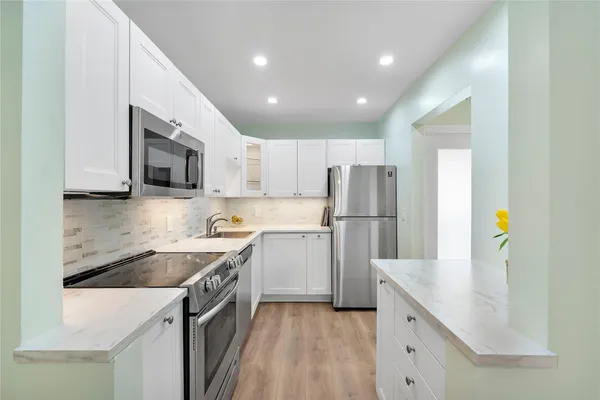 $178,000 | 1951 Northeast 39th Street, Unit 156, Lighthouse Point, FL 33064